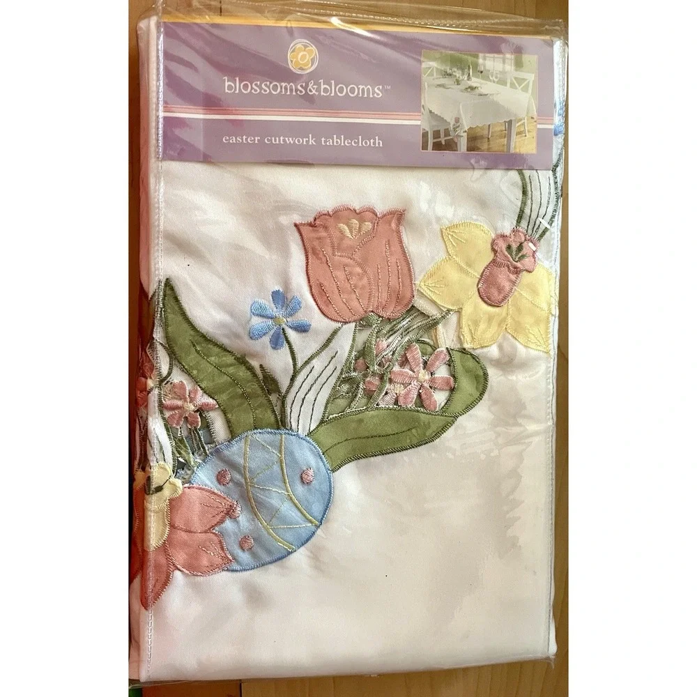 Blossoms & Blooms Easter Cutwork Tablecloth Oblong 60x102 Floral Egg Embroidery